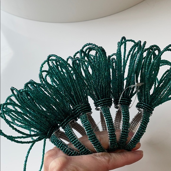 6 urban barn beaded napkin rings - Picture 1 of 4